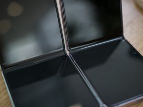 Samsung Galaxy Z Flip 7: Design, Displays, Câmera, Especificações, Bateria, Carregamento, Software, Recursos, Data de Lançamento, Preços