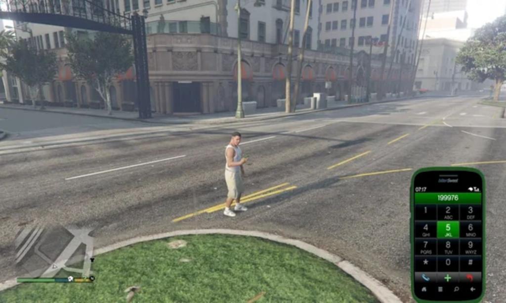 Digitando o Código de Trapaça no telefone do jogo em GTA 5