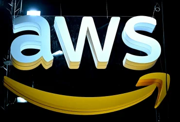 Amazon culpa humanos após assistente de codificação de IA causar interrupção