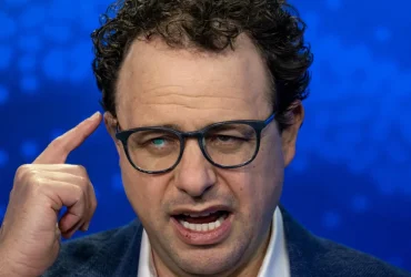 Claude Atinge o 2.º Lugar na Apple App Store – Trump Desencadeou a Claudemania?